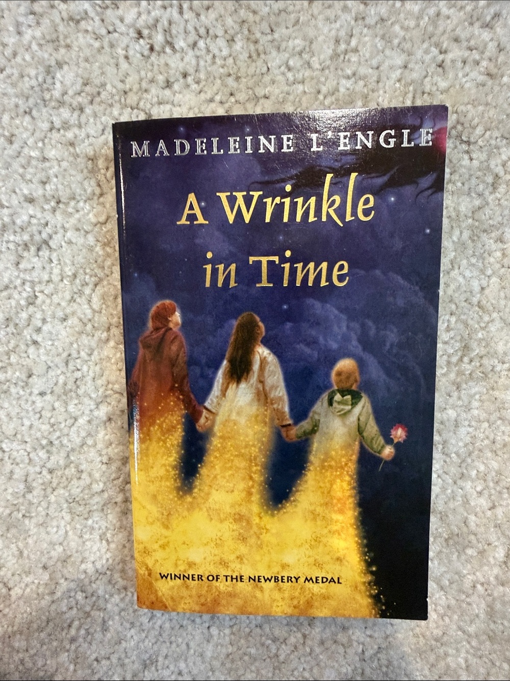 A Wrinkle in Time by Madeleine L'Engle - Dark Blue & Gold Cover